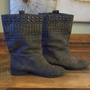 Grey suede studded boots EUC size 10